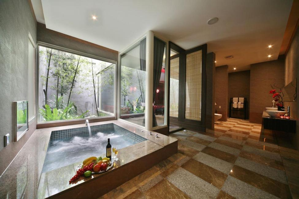 Hua Mu Lan Hotel Shalu Exterior photo